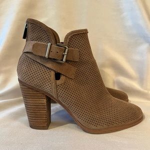 Vince Camuto Tan Perforated Suede Heeled Ankle Booties Women Size 8M 38
